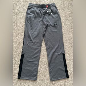 Boys Under Armour loose fit pants, new with tags